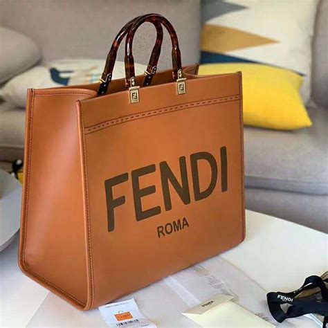 fendi roma shopper bag